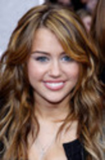 Miley Cyrus-DGG-021782