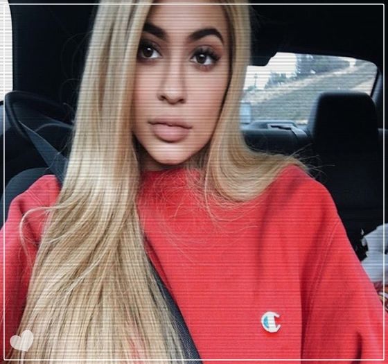 ✗ ռεεгց】● eee,dar ce vrei să stau în picioare,lângă ușă? :) =))))) * își eliberează mâinile apoi[cl; se stramba si ea la el zâmbind * bună și ție !! te-am mai salutat odată .... =))
 ✗ ռεεгց】● eee,dar ce vrei să stau în picioare,lângă ușă? :) =))))) * își eliberează mâinile apoi[cl; se stramba si ea la el zâmbind * bună și ție !! te-am mai salutat odată .... =))