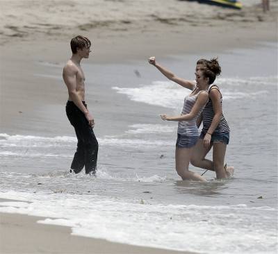 IYNTKFSRMUZDTUYOELX - Miley Ray Cyrus