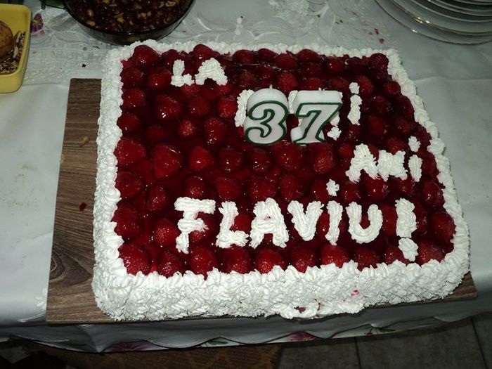 14, mai, 2016 .Petrecere. la gradina