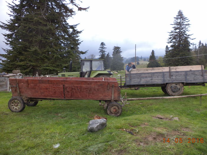 caruta mare si tractorasul