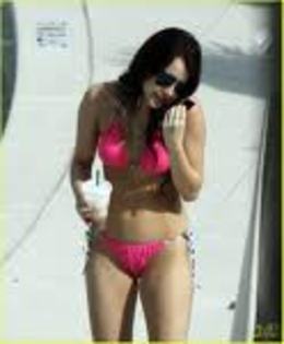imagesCAS55MIA - AlBuM pT IuByVaNeFaN1