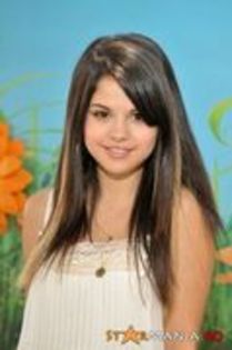 10605345_KWXOFSHUF - selena gomez