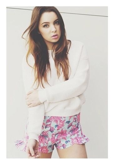 CE FACE?VREI BATAIE? :( :W #o strange in brate si(click); baga o moaca daia trista;
