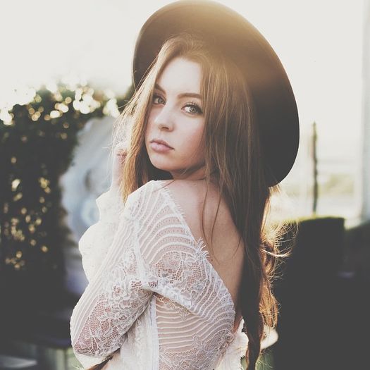 mersi de incurajare:*+si eu..muuult:x:x#o iubeste(click; si ea cat de mult poate;ok noapte buna:*bafta si tie la munca..ilysb:x

