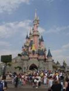 imagesCAXMG07N - Disneyland Paris