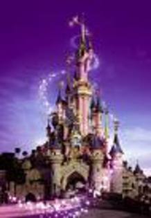 imagesCAFSYDW1 - Disneyland Paris