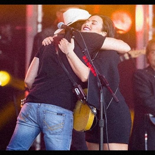 ◤You are faced with the decision to fight or take flight◢　　┋ 28 ᗰᗩI 2016 ♡