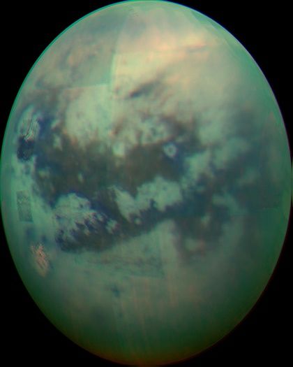»雅 清.; Luna planetei Saturn, Titan, are multe probe de viață organică în atmosfera sa.