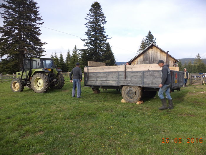 Tractorasul cu remorca-6
