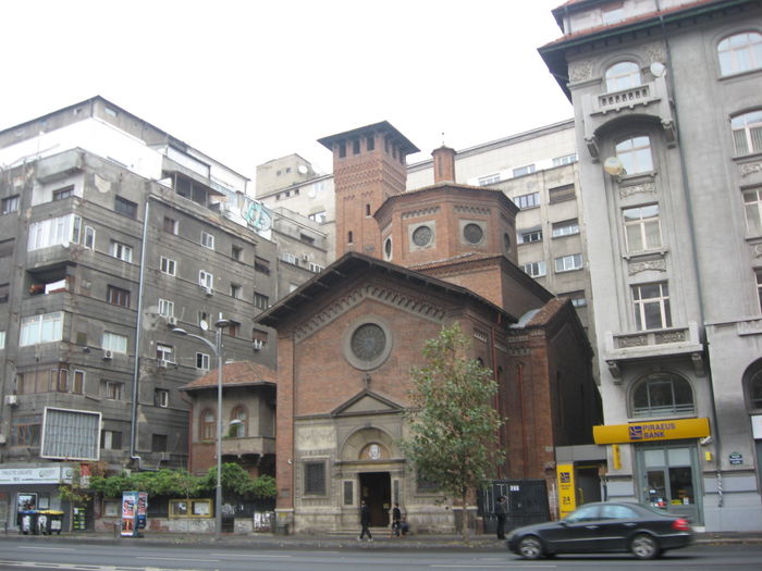 IMG_9051; biserica italiana  1915-1916 in stil biser. lombarde
