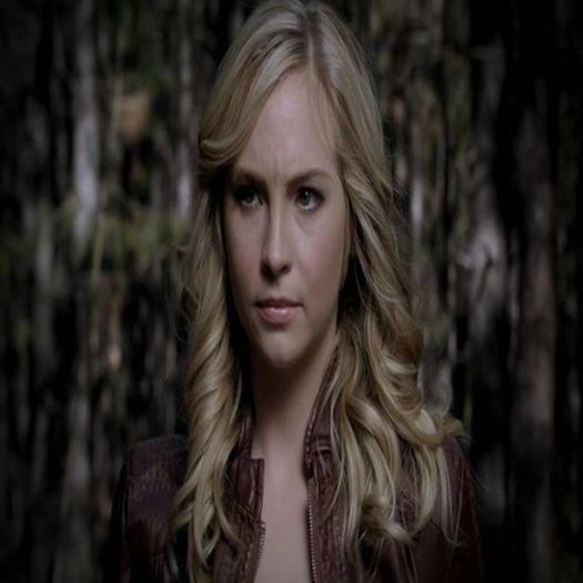 24 - ll - Candice Accola - CAROLINE - ll