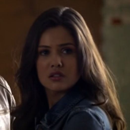 21 - ll - Danielle Campbell - DAVINA - ll