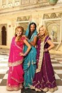 10647483_VEDXTVBLZ - The Cheetah Girls-Felinele