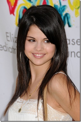 selena-gomez-03-nc-thumb