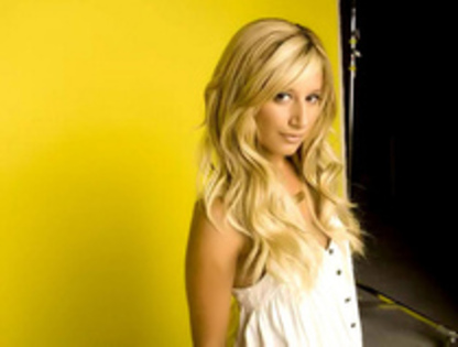 10141644_HKUXGSRRX - ashley tisdale