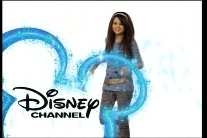 selenagomezfan_com-disneyintro_0018 - Selena Gomez