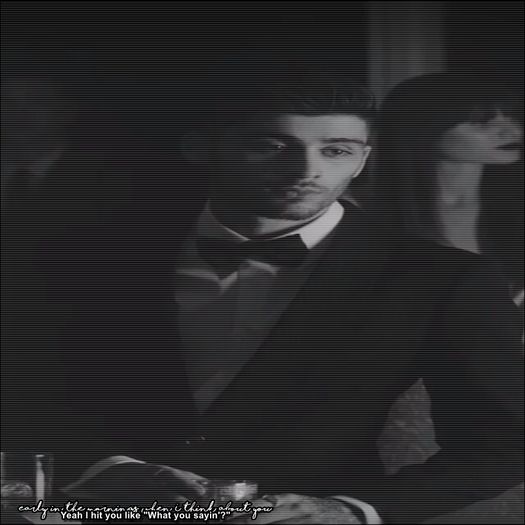 ╰sᴡɪᴛᴄʜ❋̣ʟᴀɴᴇs; colţ, dar de obicei nu-mi place când cineva strică ceva de al meu, aşa că...; Acum o să plăteşti alea. :)

