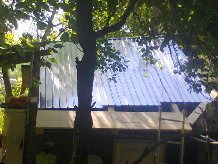 12 iulie 2016 - 2016 Reparatii acoperis cabana si garaj
