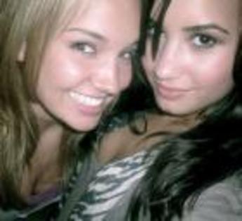 2bd6d69595f8440e - DEMI LOVATO