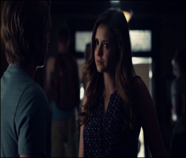 ☪. aşa e , casa asta a fost dată uitării :)) .. (se aşează pe canapeaua, sau clk.; ce are el în camera în care pictează şi se uită spre el)
