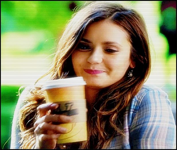 ☪. ce faţă de broscoi are tipul de la recepţie. :-? cel mai enevant personaj :) :)) .. (bea) - xo - Episode 05 here