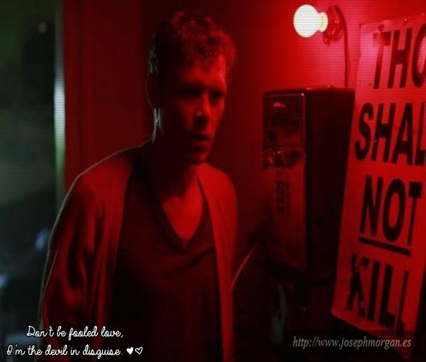 ✄ . ҠĪИƓ ☼F ĤYßŔĪDS ♛ ☂ . [#se uită la film .