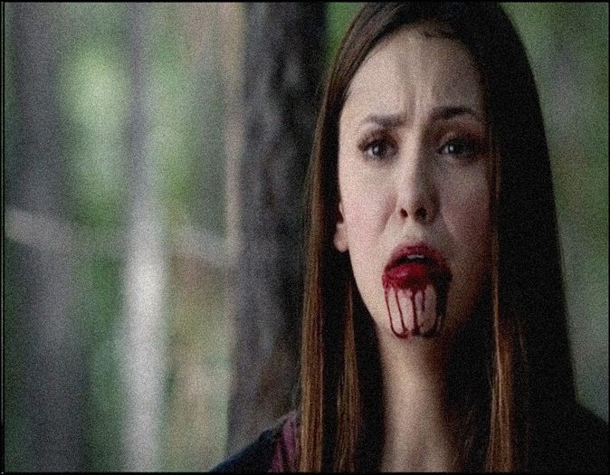 Elena Gilbert - Vampir