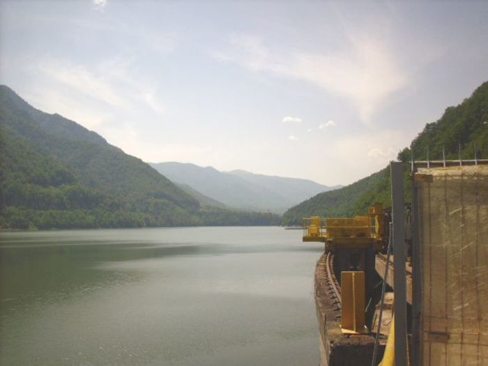 039; Lacul Bradisor.
