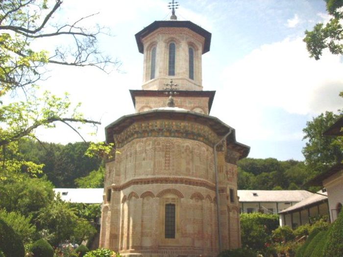 046; M.Biserica dintr-un lemn.
