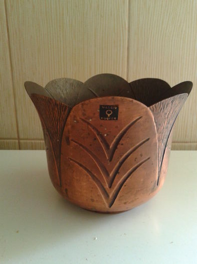 dim 18-14-9 cm=45lei