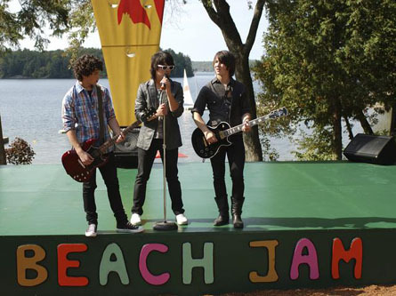 6946_jonas_brothers_1199462049 - Camp Rock