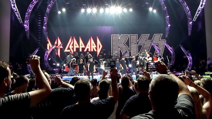 Def_Leppard & Kiss_summer_tour_2014 - 1 CONTACT