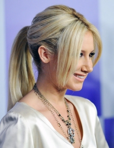 10 - Ashley Tisdale la o prezentare