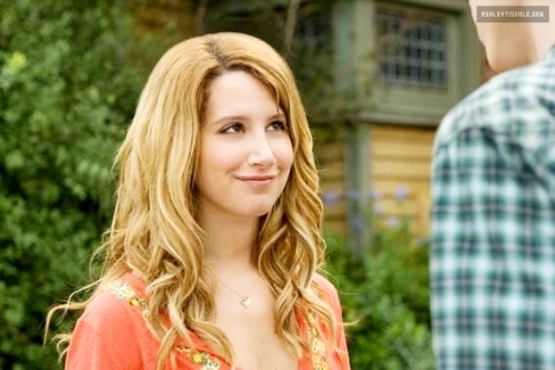 31 - Ashley Tisdale new pics