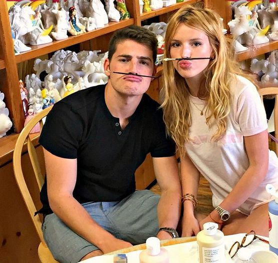 bella-thorne-gregg-sulkin-pottery-painting-date