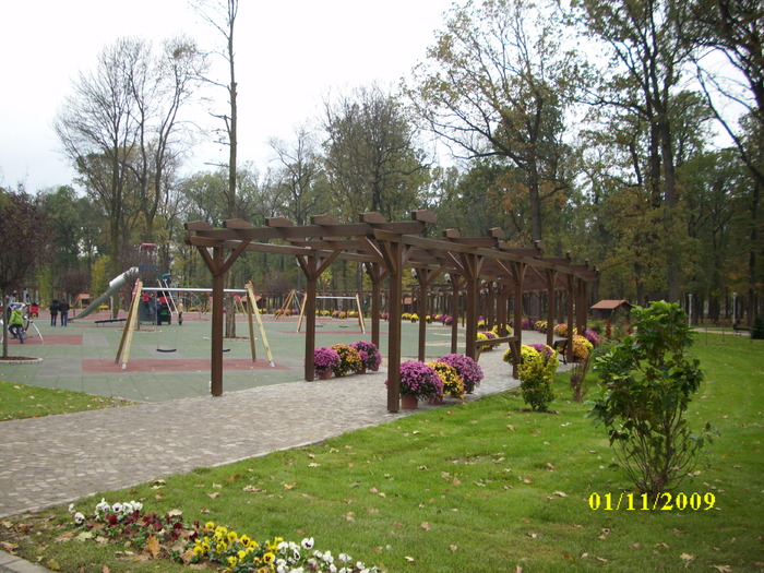 parcul tineretului 1 nov 2009 014 - Craiova
