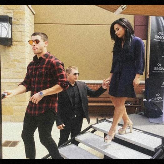 ◤Not everything you do needs to be seen, heard or discussed◢　　┋ 6 ᗩᑌGᑌᔕT 2016 ♡