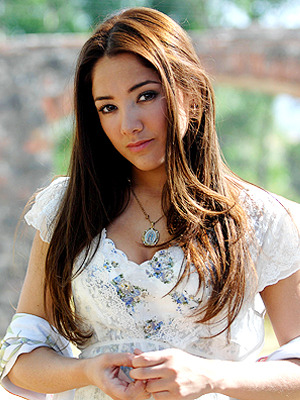 sherlyn1 - Sherlyn Gonzalez as Solange
