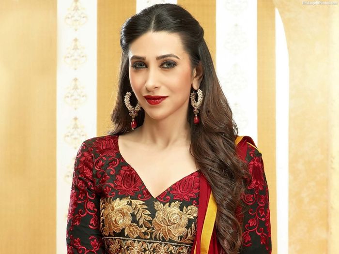 KARISHMA KAPOOR - NU-I ASA CA SEAMANA BINE PARCA AR FI SURORI GEMENE