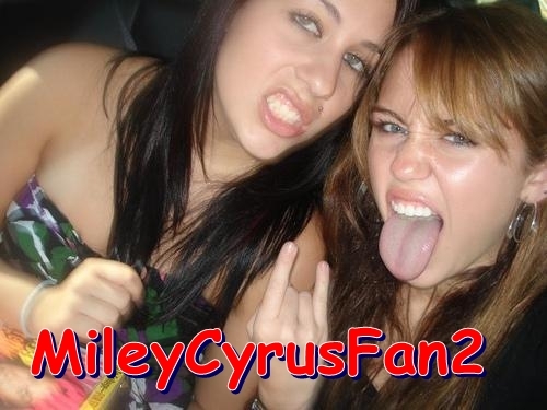 SFSCWOPSAMTIADMLBYI - Miley Cyrus and her friend