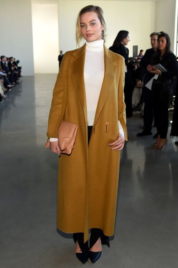 margot-robbie-calvin-klein-show-new-york-fashion-week-2-18-2016-2