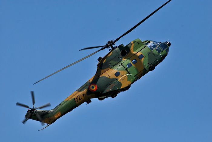 02-ro-air-force-iar-330-puma-medevac