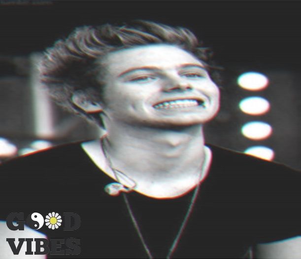 《♌™　✦;❥.》.; Mănânc Mars că vreau ceva dulce și nu am ce :) =)) tu? -Tedds. - - S1 x Ep5 big homie better grow up