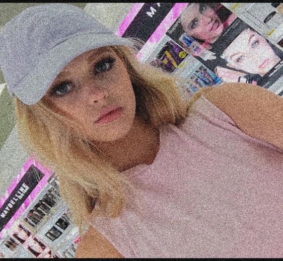 ∟BradfordBadBoyx12 got  ̷L̷o̷r̷e̷n̷ ̷B̷e̷e̷c̷h̷