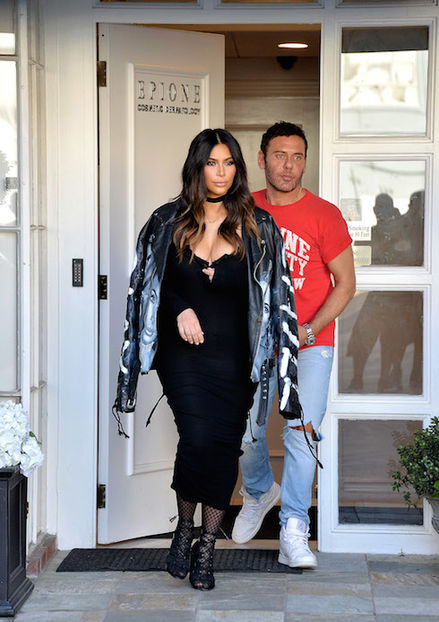 Kim-Kardashian-body-double-2