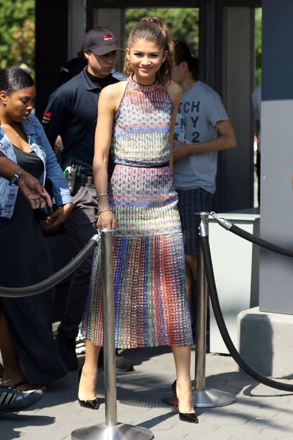 large (9) - zendaya