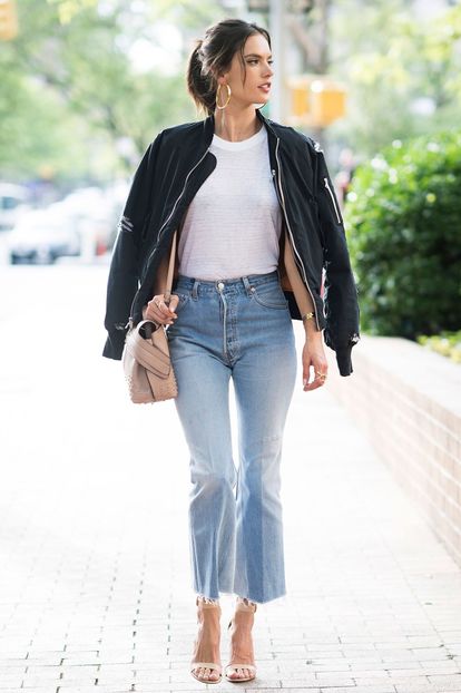 alessandra-ambrosio-glamour-1june16-getty-b