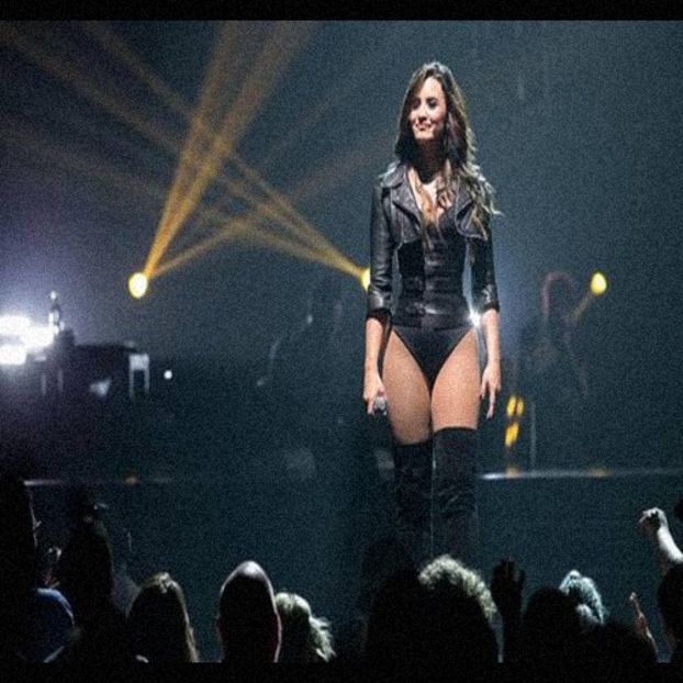 ◤Without music, life would be a mistake◢　　┋ 25 ᗩᑌGᑌᔕT 2016 ♡