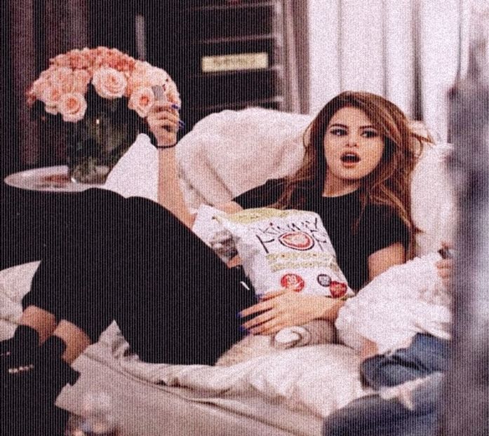 ╭2̷6̷t̷h̷A̷̷u̷̷g̷̷2̷̷0̷̷1̷6̷ ╯　 　̷͜͡♡̷͜͡ Day 29 finished.; ◟True love comes quietly, without banners or flashing lights. If you hear bells, get your ears checked.◝ https://66.media.tumblr.com/0cb17d75ed0e7eb774146066bd197034/tumblr_ocha7xo5Va1rdibb3o2_250.gif
